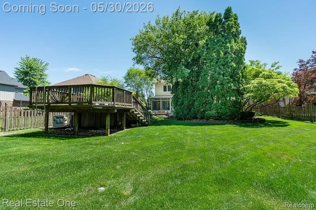 44105 Dunham Court Clinton Charter Township MI 48038