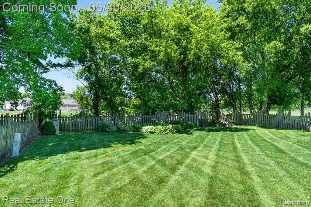 44105 Dunham Court Clinton Charter Township MI 48038