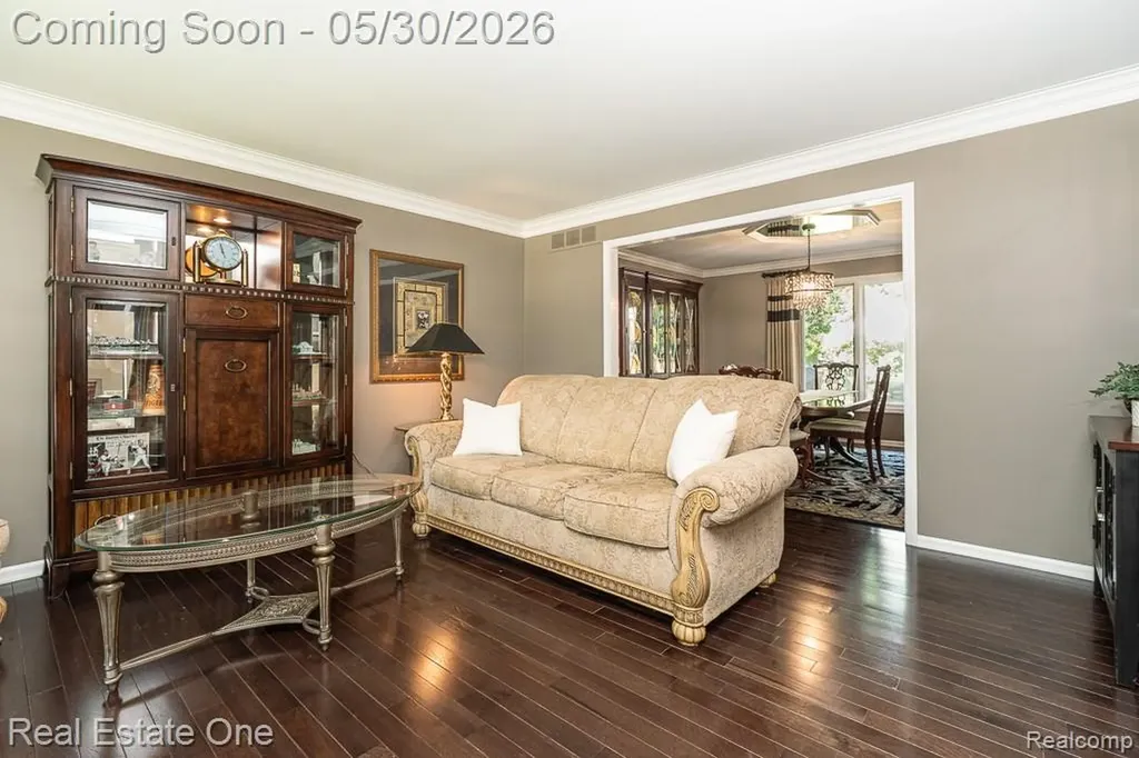 44105 Dunham Court Clinton Charter Township MI 48038