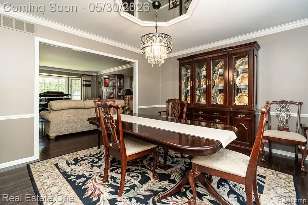 44105 Dunham Court Clinton Charter Township MI 48038