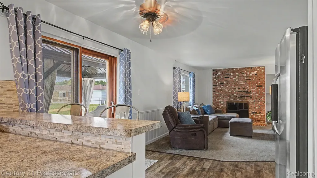 20463 Law Avenue Brownstown Charter Township MI 48183