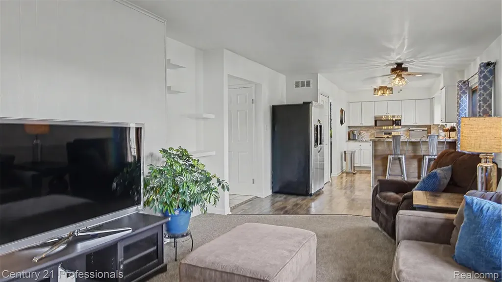 20463 Law Avenue Brownstown Charter Township MI 48183