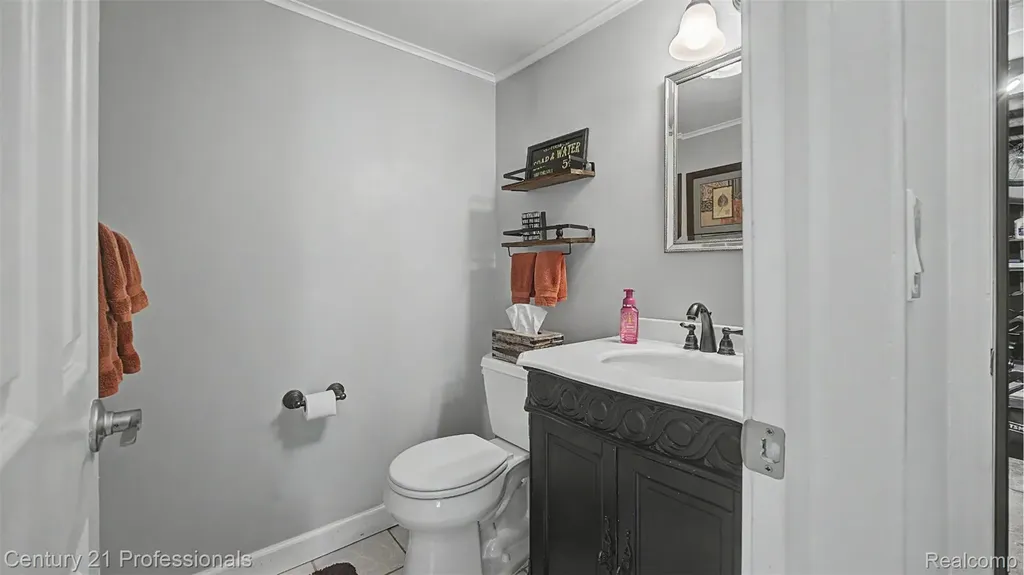 20463 Law Avenue Brownstown Charter Township MI 48183