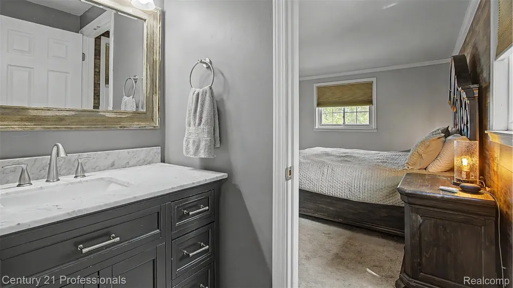 20463 Law Avenue Brownstown Charter Township MI 48183