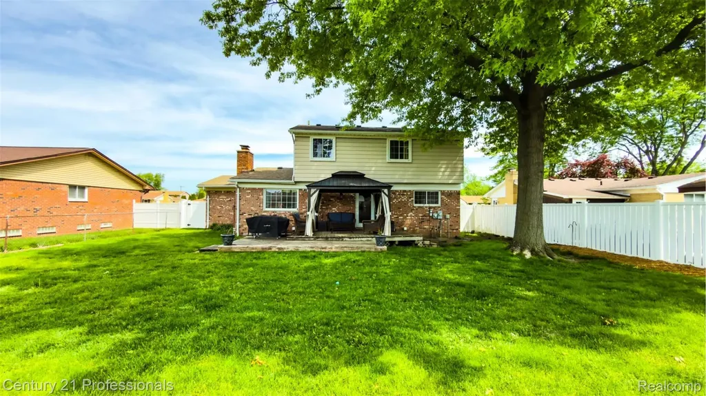 20463 Law Avenue Brownstown Charter Township MI 48183