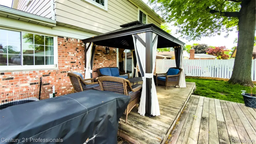 20463 Law Avenue Brownstown Charter Township MI 48183