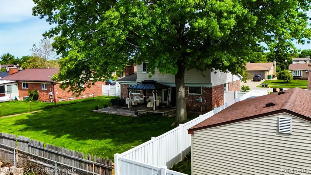 20463 Law Avenue Brownstown Charter Township MI 48183