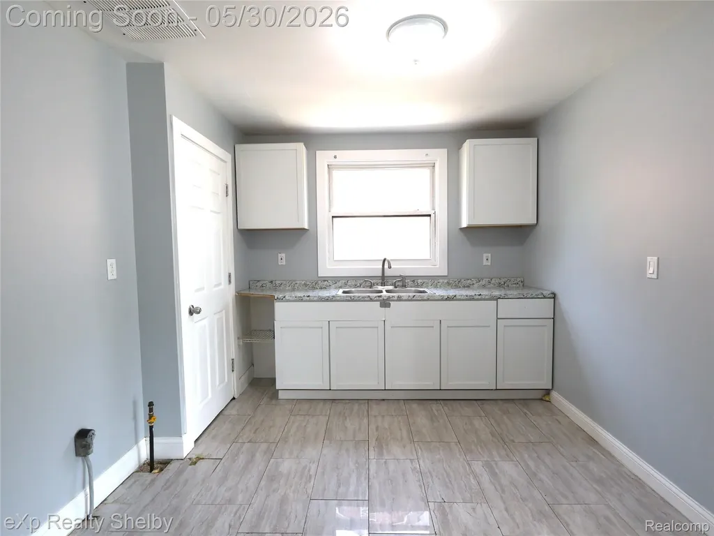 18051 Stansbury Street Detroit City MI 48235