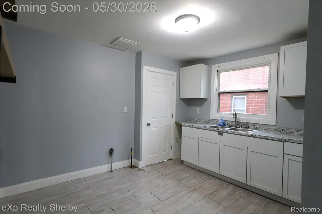 18051 Stansbury Street Detroit City MI 48235