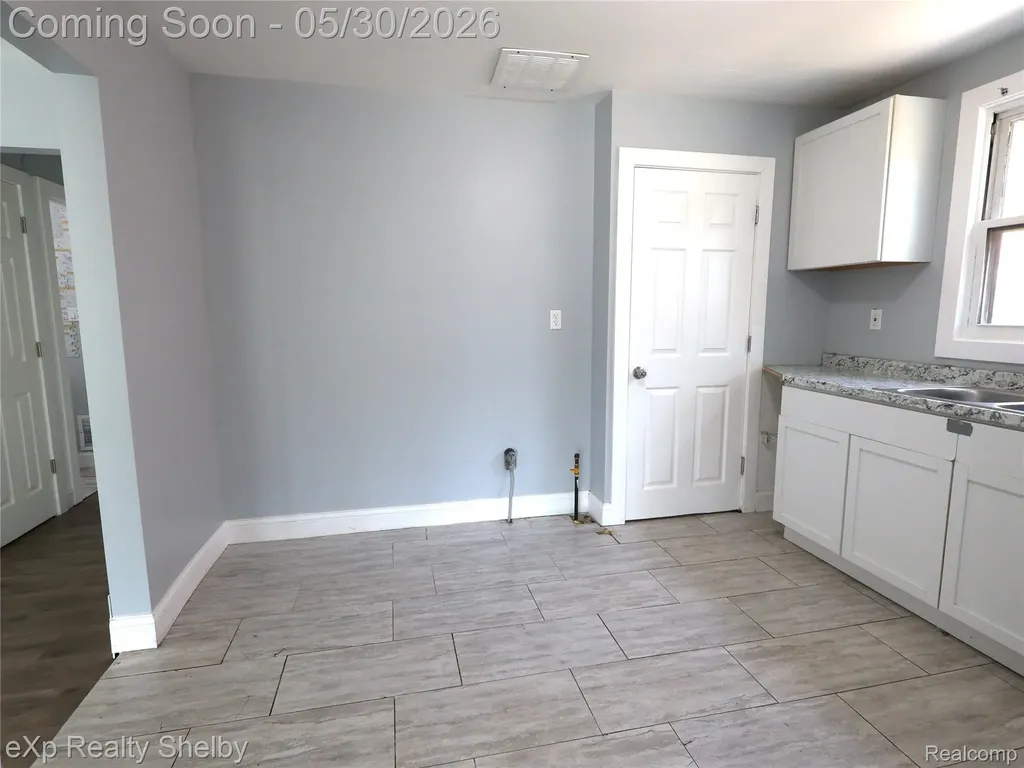 18051 Stansbury Street Detroit City MI 48235