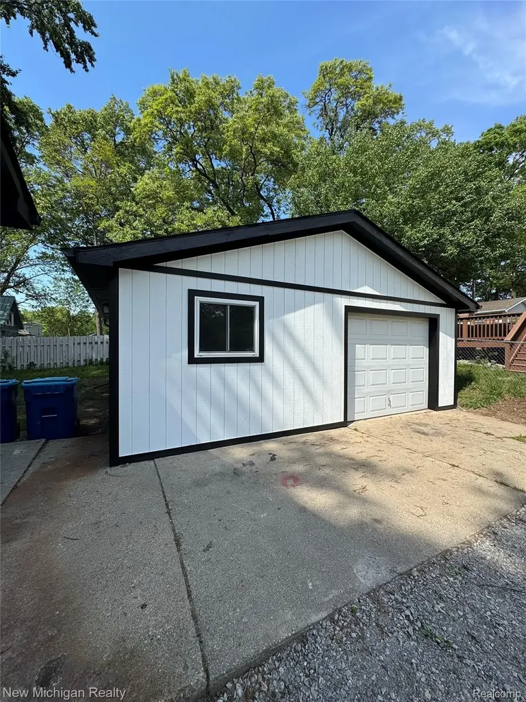 3110 Mcginnis Drive Fenton Charter Township MI 48430
