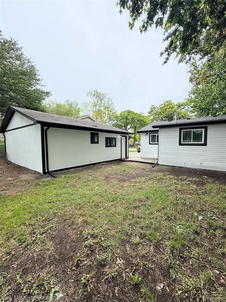 3110 Mcginnis Drive Fenton Charter Township MI 48430
