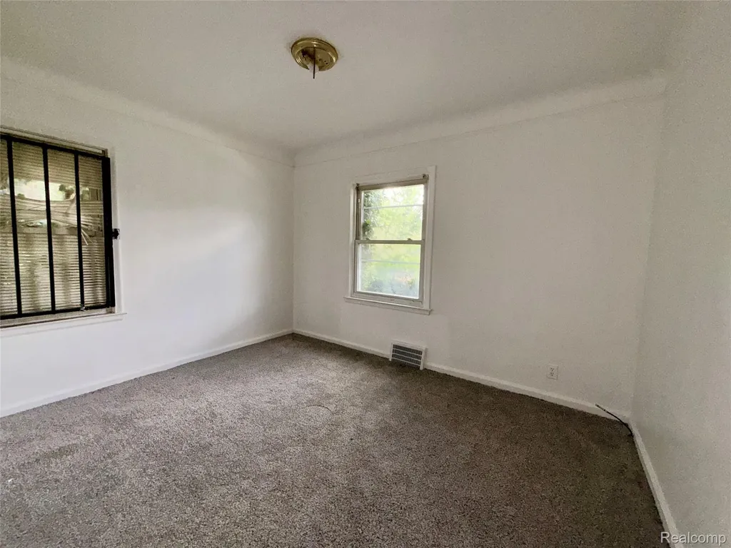 19447 Sunset Street Detroit City MI 48234