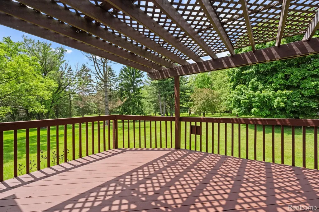 3158 Eden Trail Brighton Township MI 48114