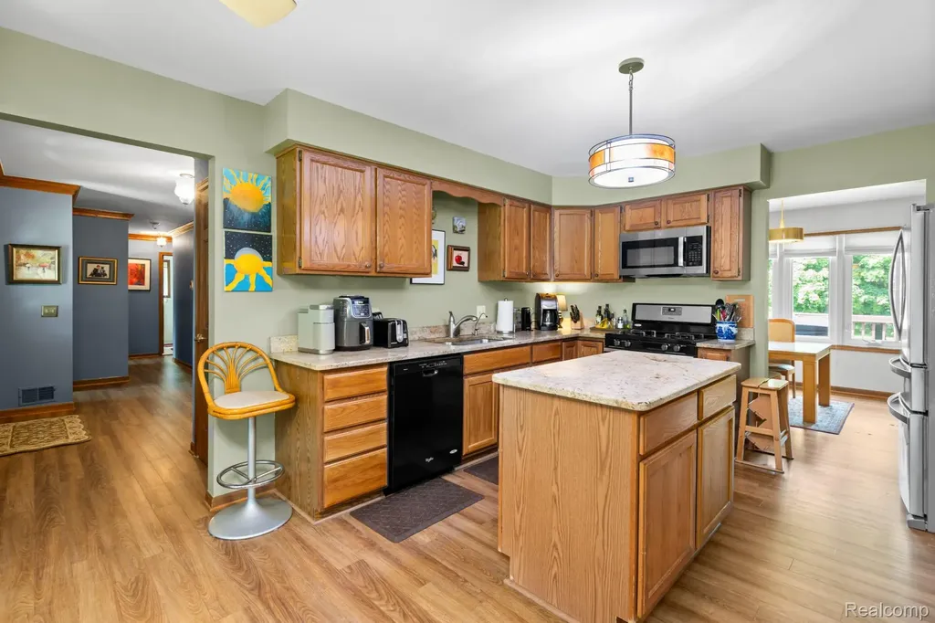3158 Eden Trail Brighton Township MI 48114