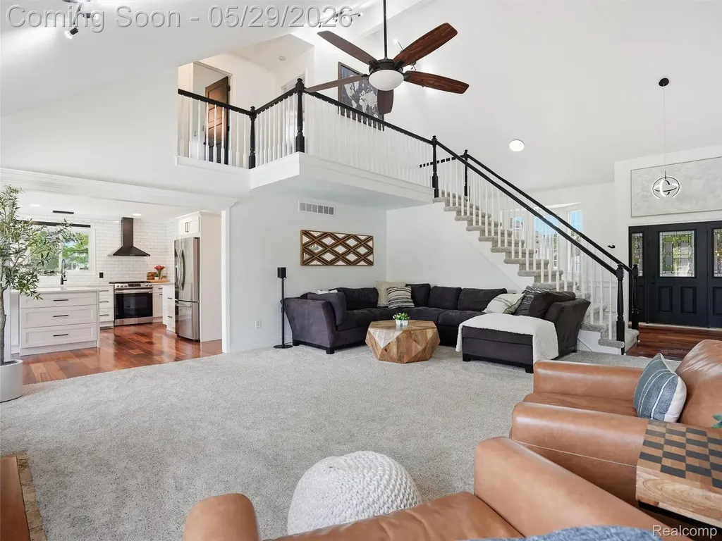 15581 Spiceway Fraser City MI 48026