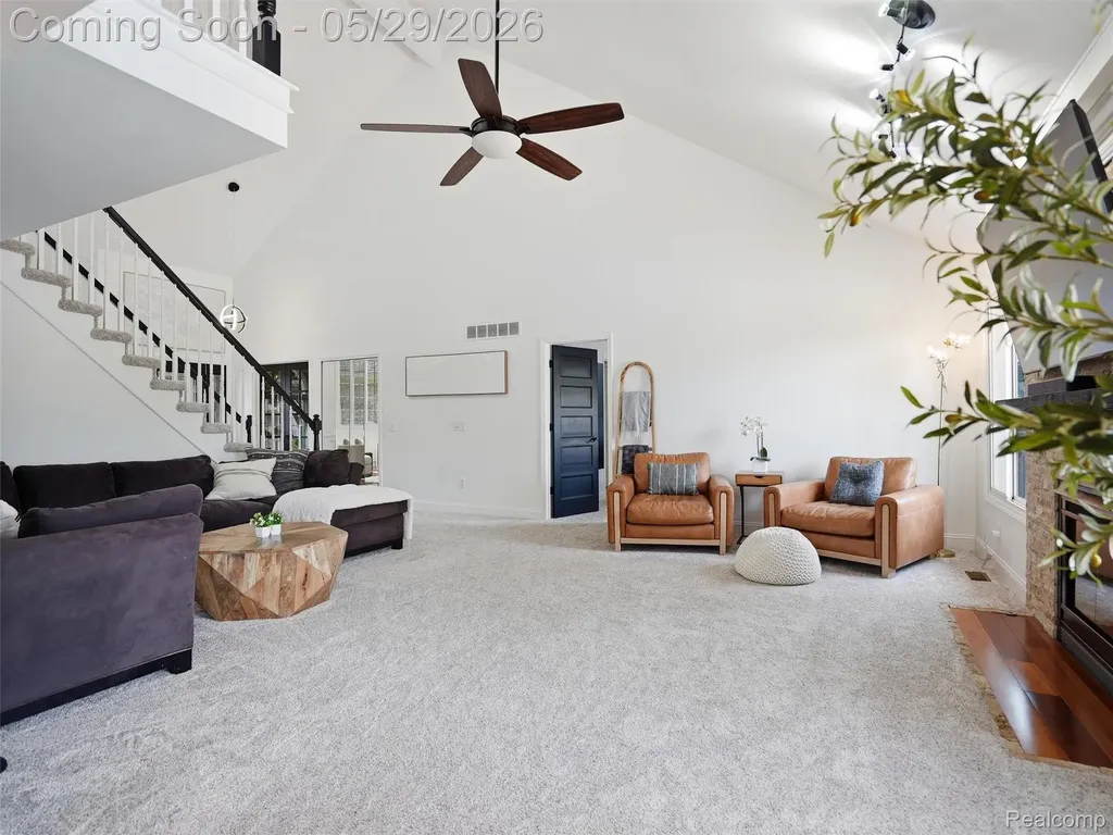15581 Spiceway Fraser City MI 48026