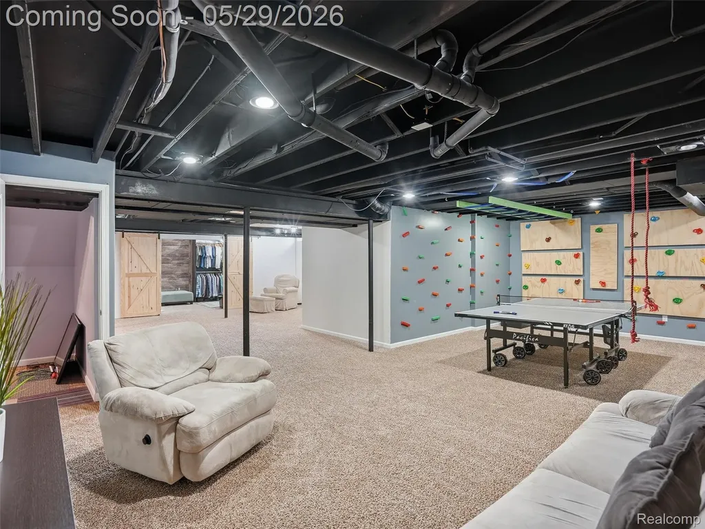 15581 Spiceway Fraser City MI 48026