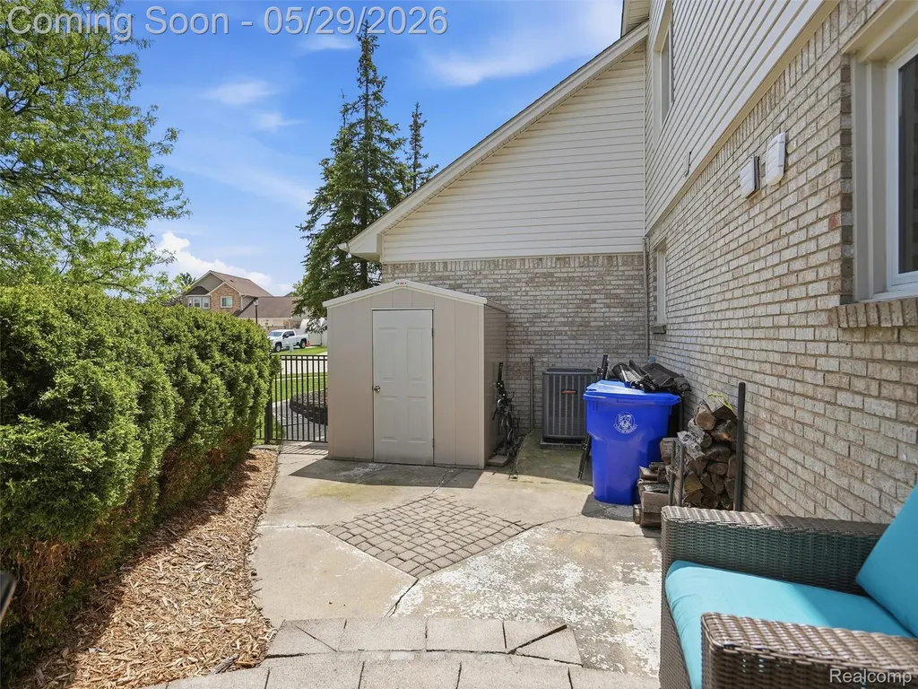 15581 Spiceway Fraser City MI 48026