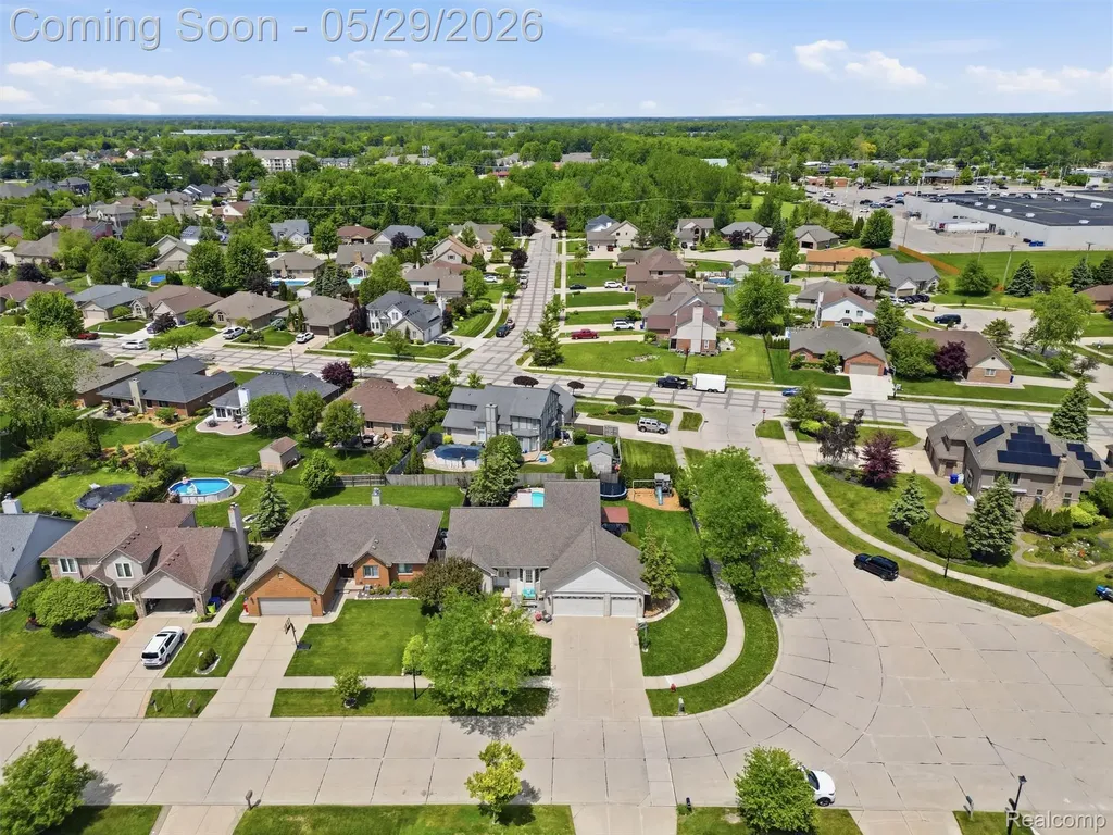 15581 Spiceway Fraser City MI 48026