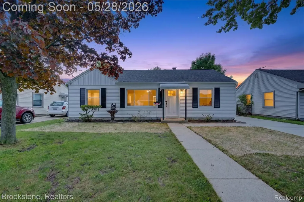 26304 Barnes Street Roseville City MI 48066