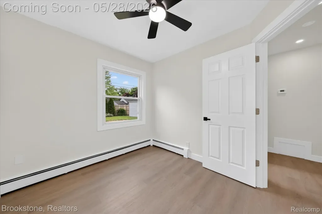 26304 Barnes Street Roseville City MI 48066
