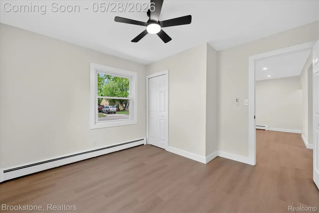 26304 Barnes Street Roseville City MI 48066