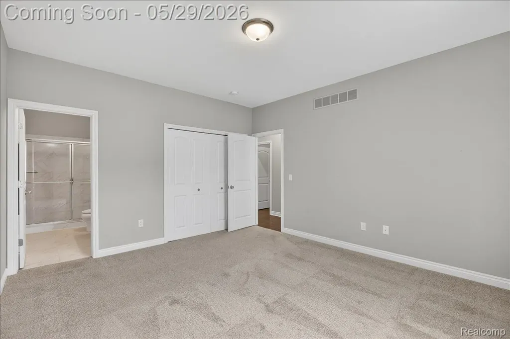 1422 Lincoln Street Lapeer City MI 48446