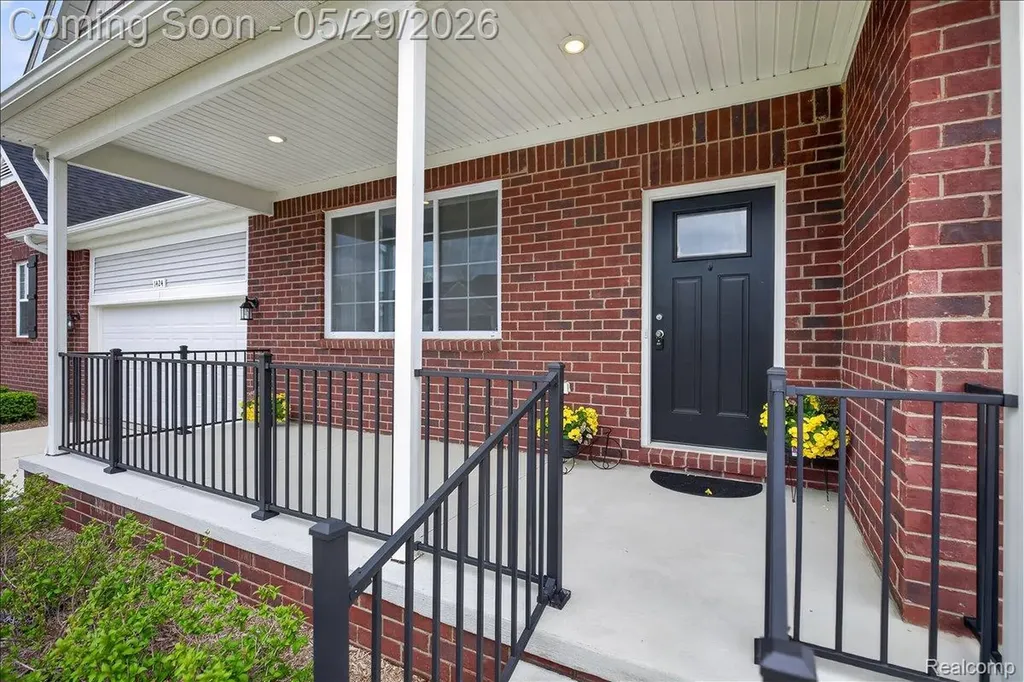 1422 Lincoln Street Lapeer City MI 48446
