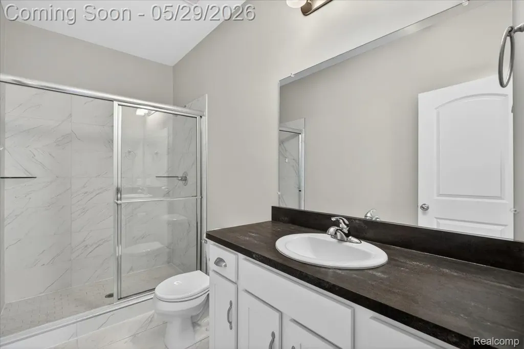 1422 Lincoln Street Lapeer City MI 48446