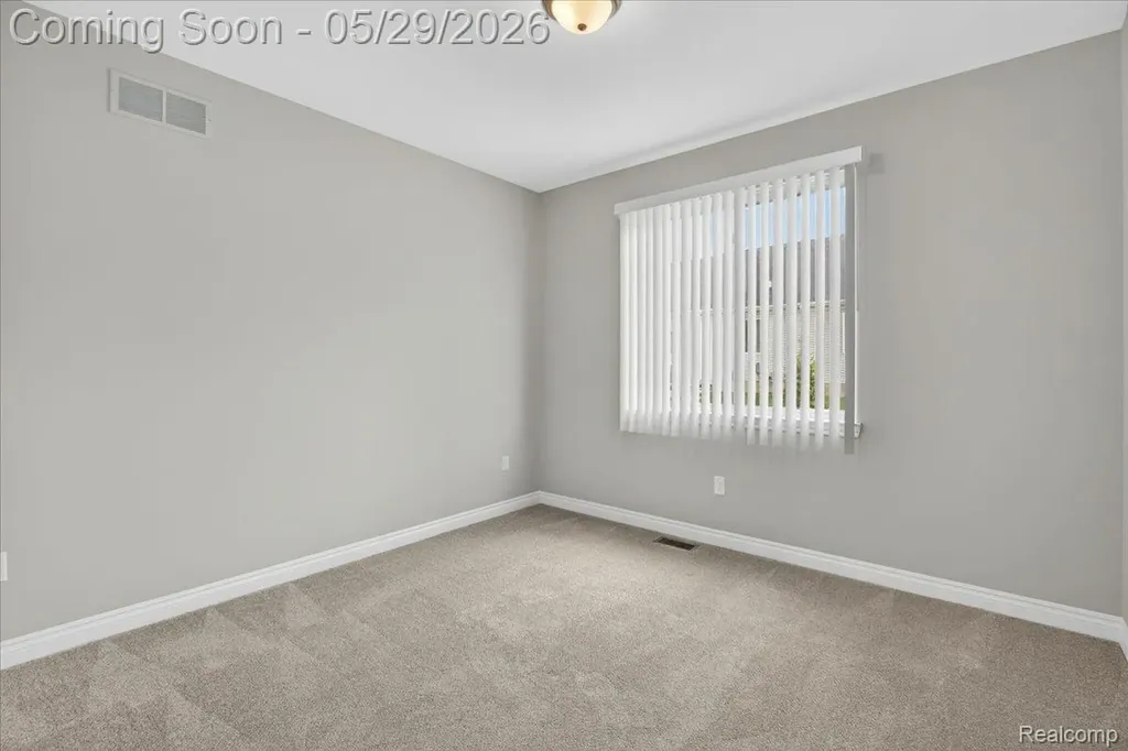 1422 Lincoln Street Lapeer City MI 48446