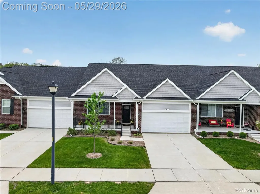 1422 Lincoln Street Lapeer City MI 48446