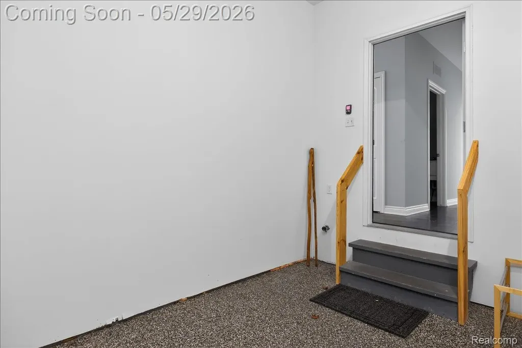 1422 Lincoln Street Lapeer City MI 48446