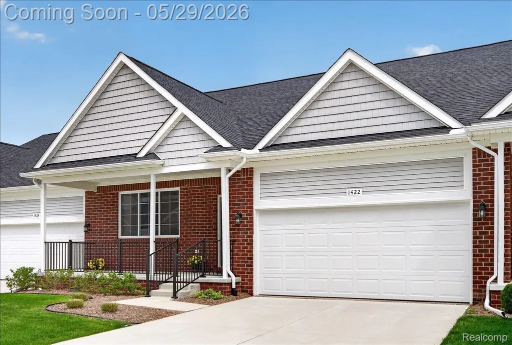 1422 Lincoln Street Lapeer City MI 48446