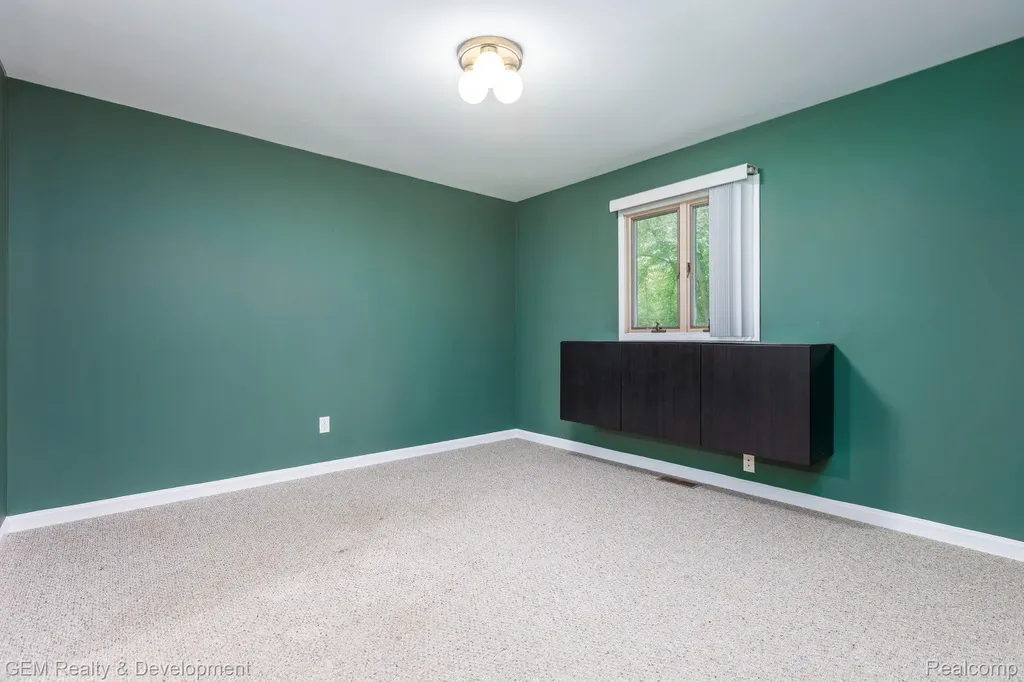 1111 Sarah Road Putnam Township MI 48169