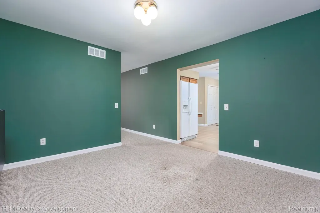 1111 Sarah Road Putnam Township MI 48169