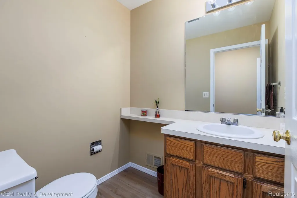 1111 Sarah Road Putnam Township MI 48169