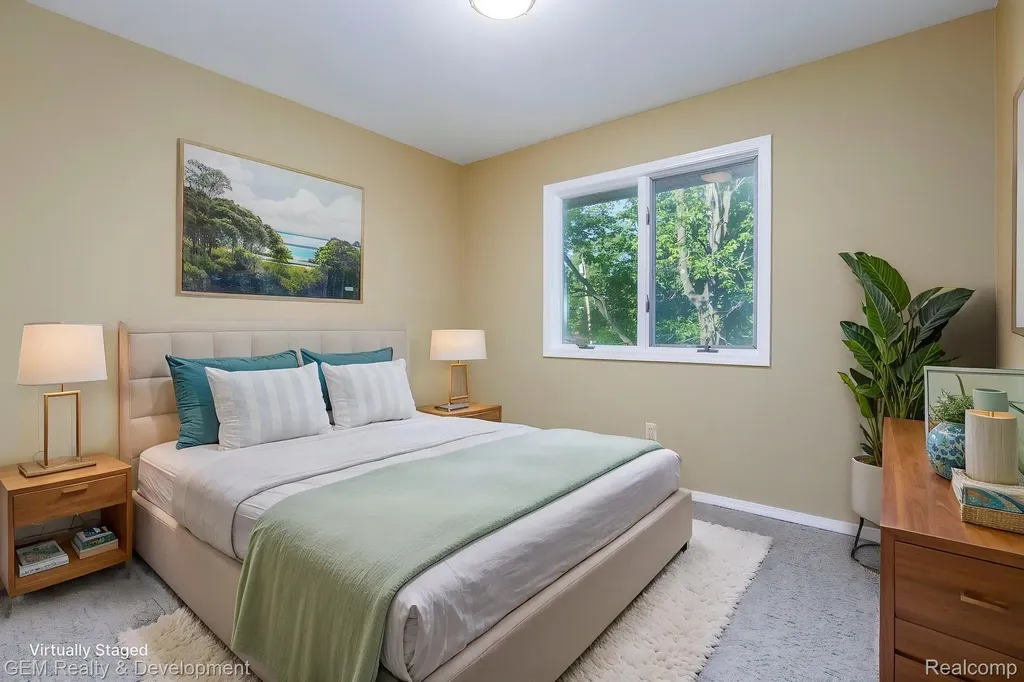 1111 Sarah Road Putnam Township MI 48169