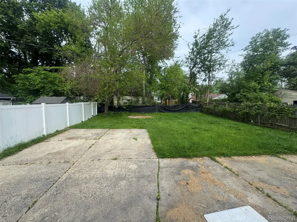 16574 Westbrook Street Detroit City MI 48219