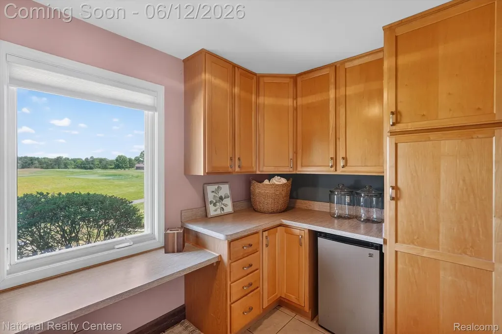 1042 Saint Andrews Highland Charter Township MI 48357