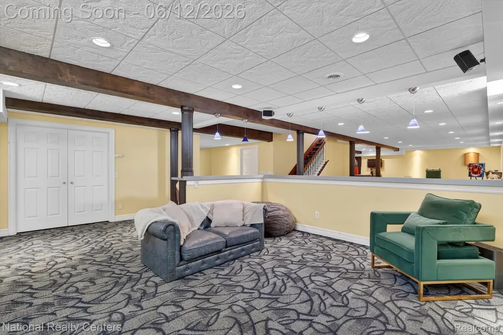 1042 Saint Andrews Highland Charter Township MI 48357
