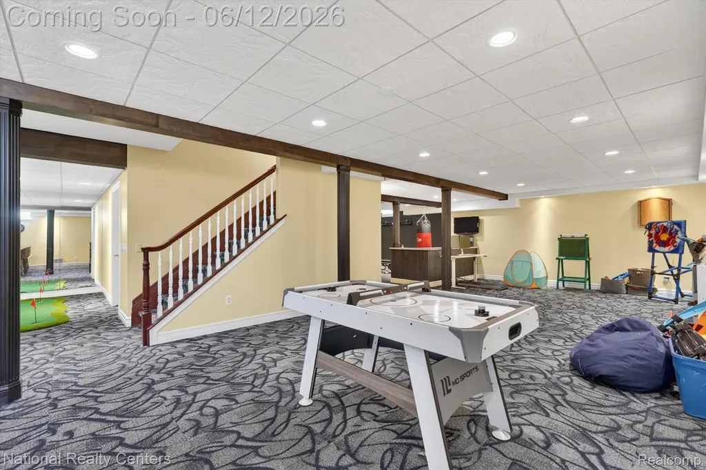 1042 Saint Andrews Highland Charter Township MI 48357