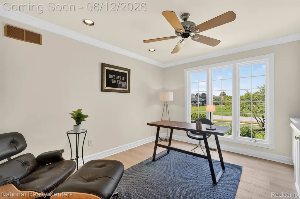 1042 Saint Andrews Highland Charter Township MI 48357