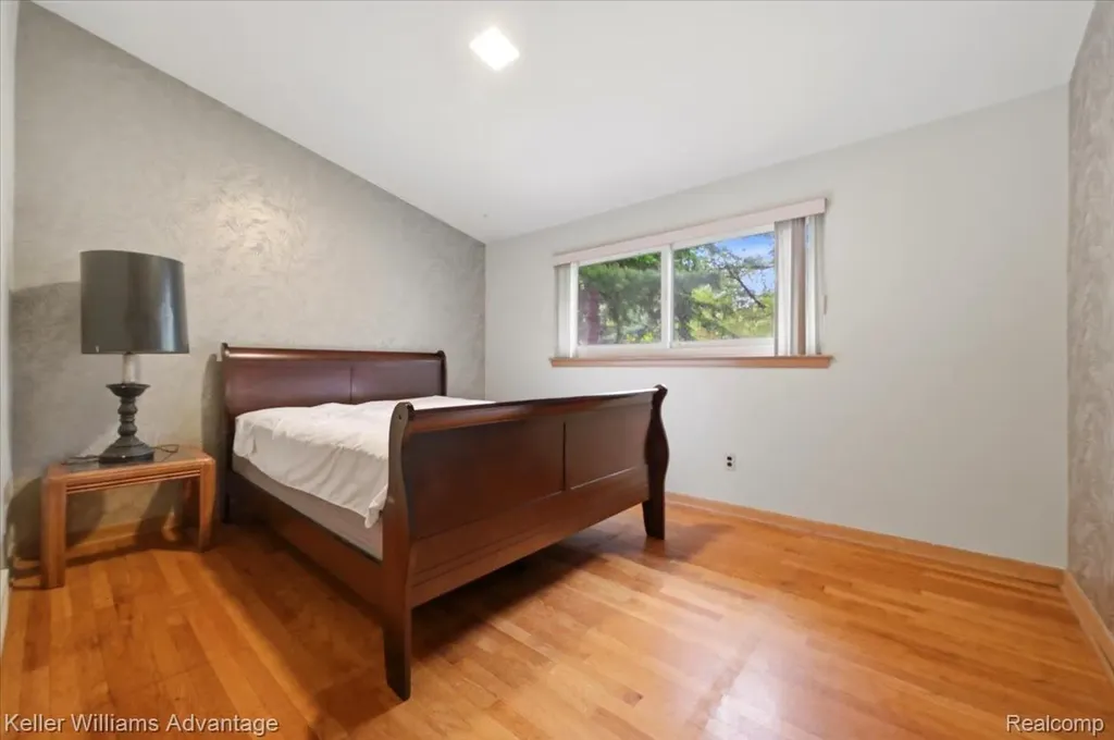 52433 Ihla Street Shelby Charter Township MI 48316