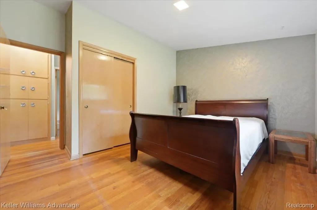 52433 Ihla Street Shelby Charter Township MI 48316