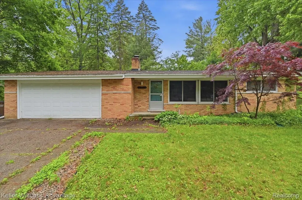 52433 Ihla Street Shelby Charter Township MI 48316