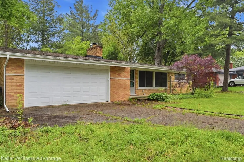 52433 Ihla Street Shelby Charter Township MI 48316