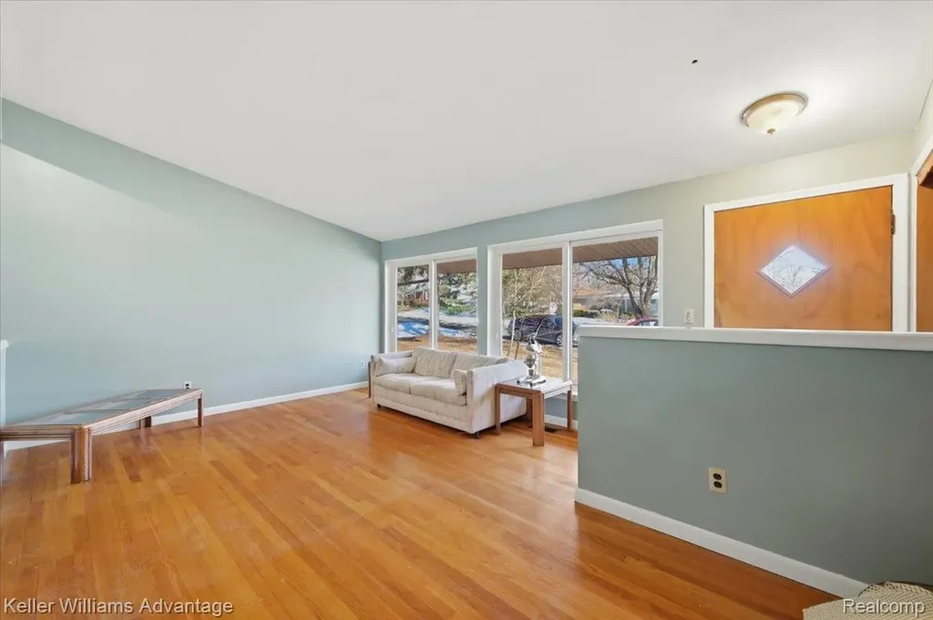 52433 Ihla Street Shelby Charter Township MI 48316
