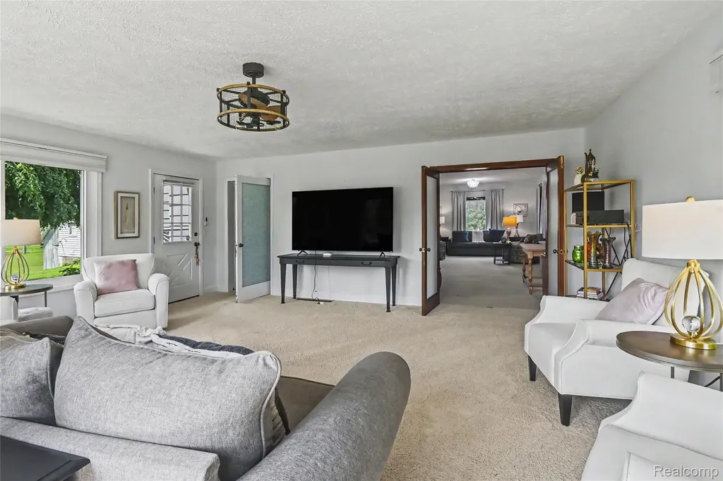 10810 Petrieville Highway Eaton Rapids Township MI 48827