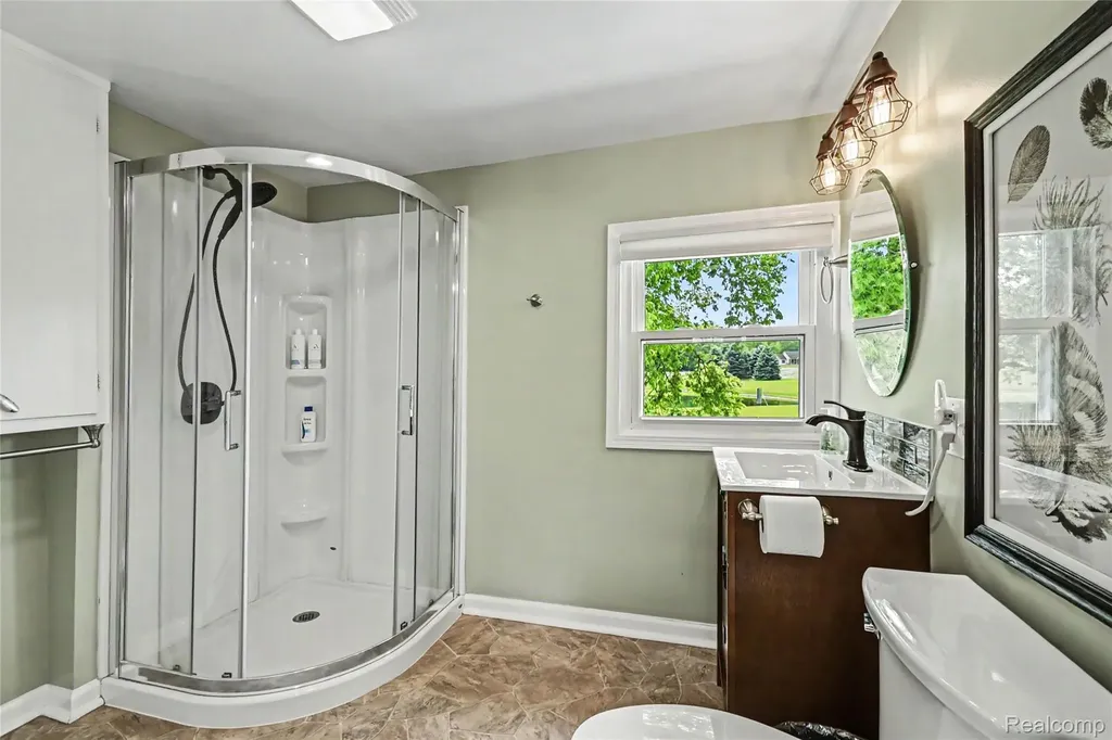 10810 Petrieville Highway Eaton Rapids Township MI 48827